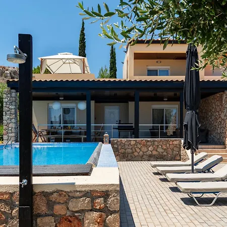 Calypso Lindia Luxury וילה לינדוס