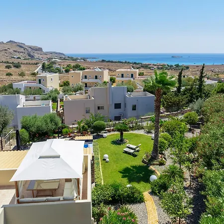 וילה Calypso Lindia Luxury לינדוס